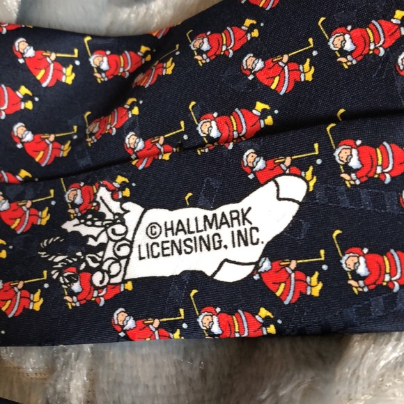 Special Ties Golfing Santa - Picture 4 of 7